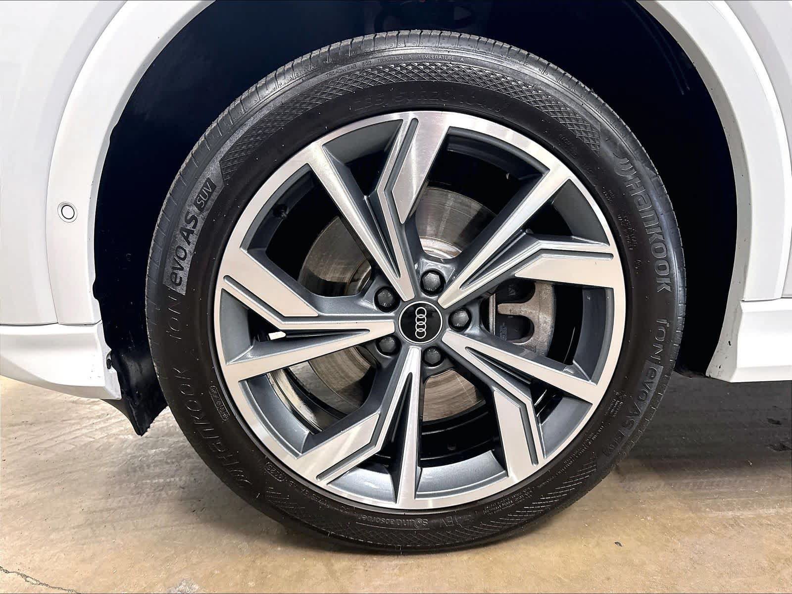 Used 2023 Audi Q4 e-tron Premium Plus AWD/4WD image 11
