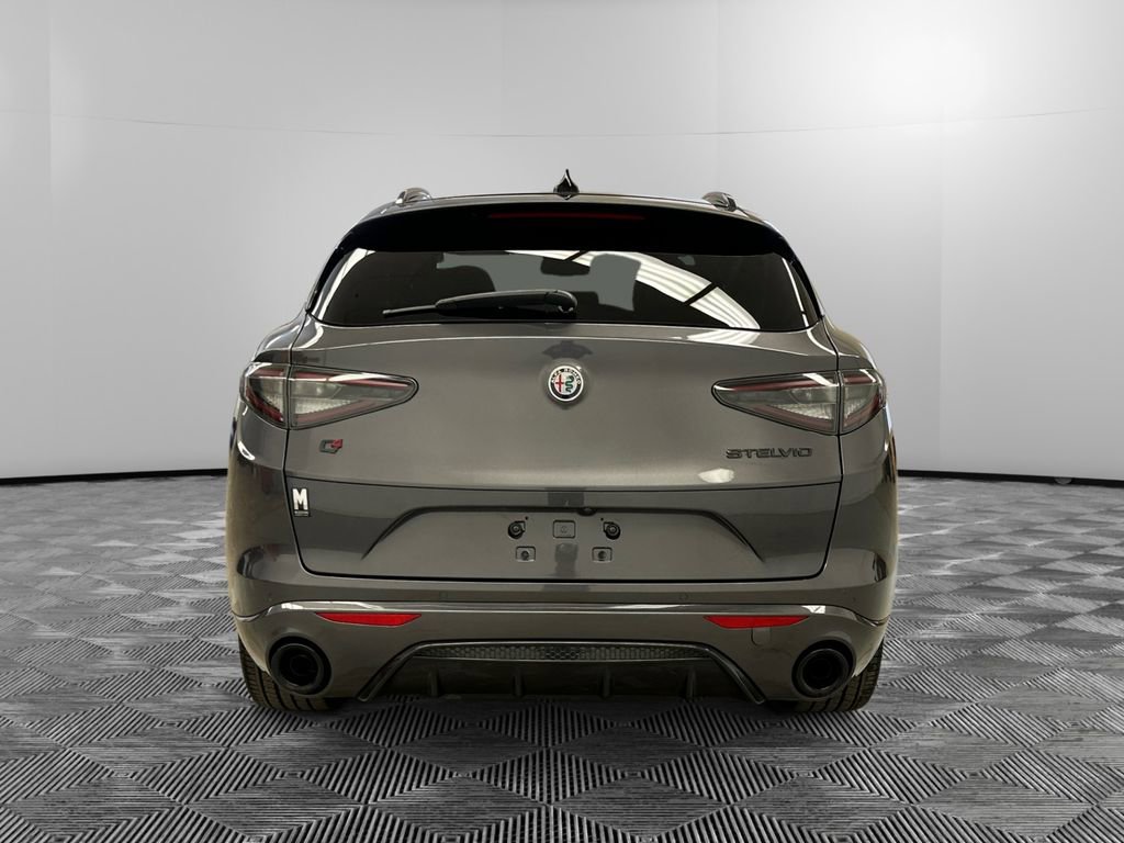 Used 2021 Alfa Romeo Stelvio Ti Sport AWD/4WD image 4