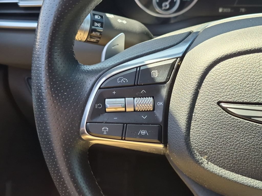 Used 2025 Genesis G70 2.5T RWD image 21