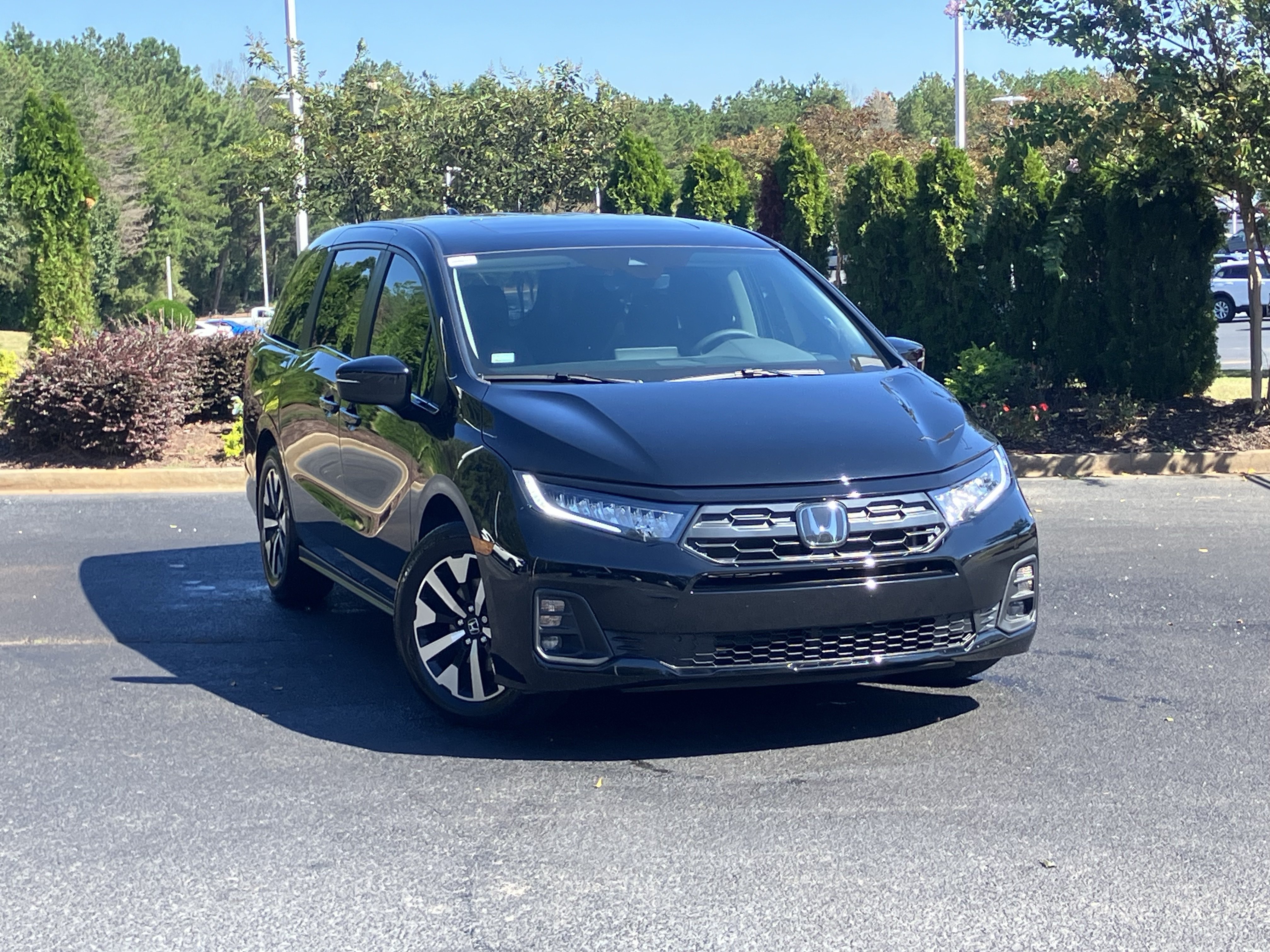 Certified 2026 Honda Odyssey EX-L image 2