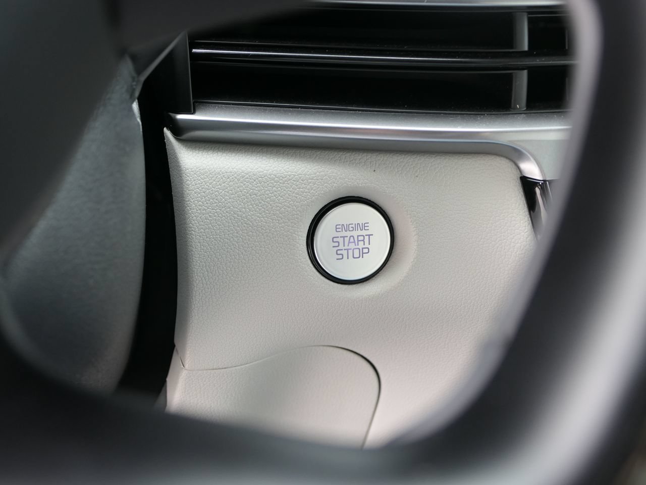 Certified 2026 Kia Sorento S FWD image 17