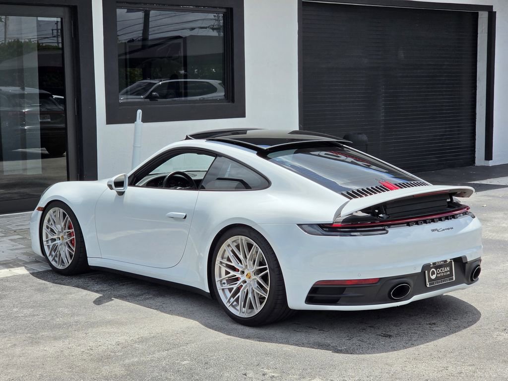 Used 2022 Porsche 911 Carrera RWD image 3
