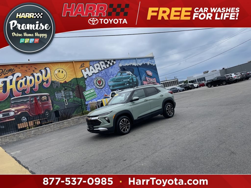 Used 2025 Chevrolet TrailBlazer LT AWD/4WD image 1