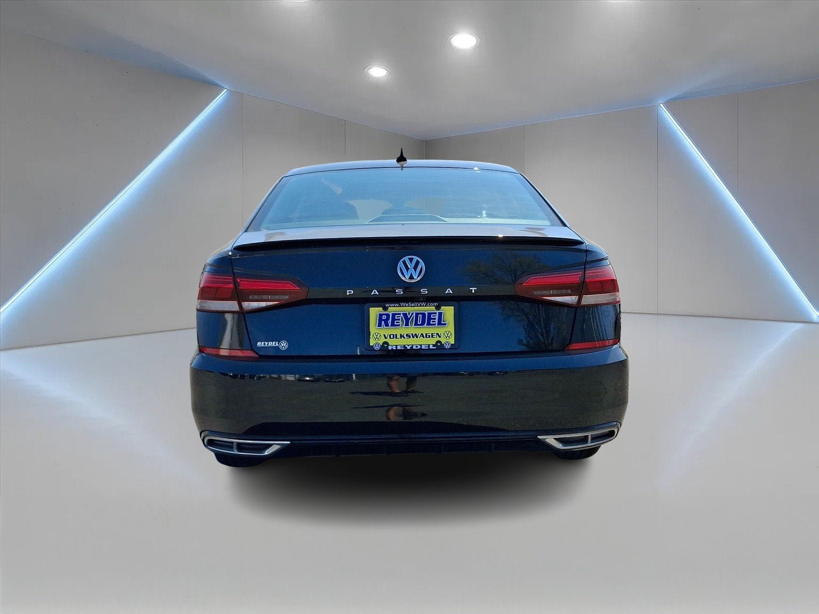Used 2020 Volkswagen Passat 2.0T R-Line FWD image 5