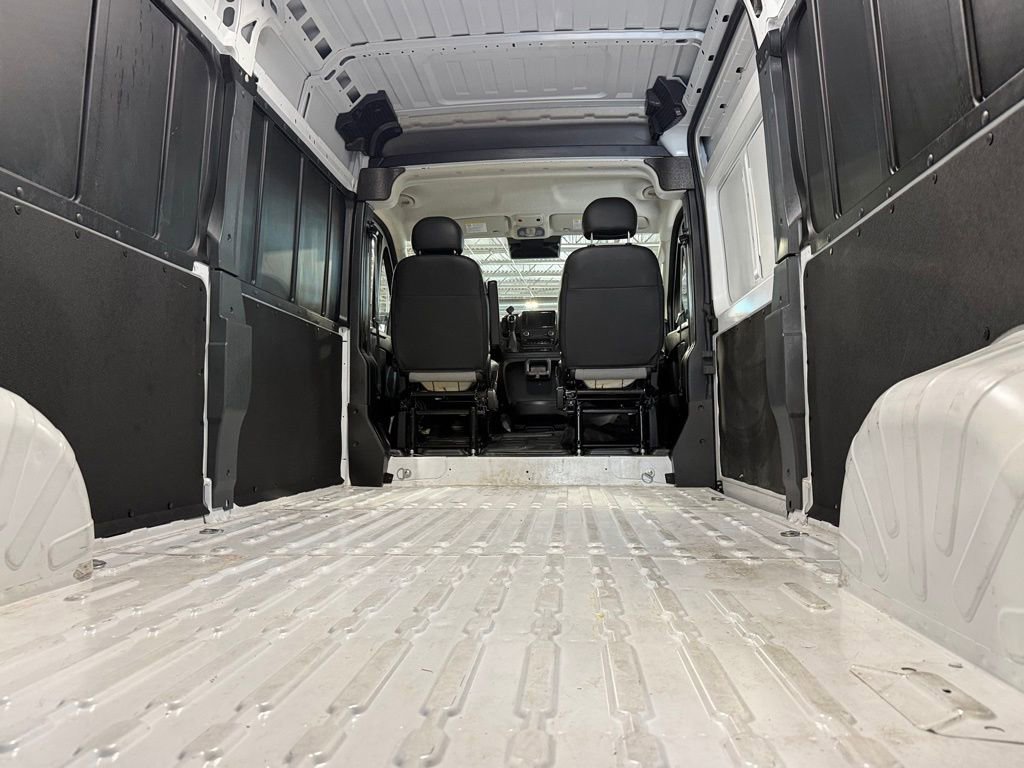 Used 2026 RAM ProMaster 2500 w/ Convenience Group FWD image 24