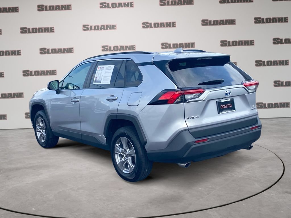 Used 2024 Toyota RAV4 XLE AWD/4WD image 3