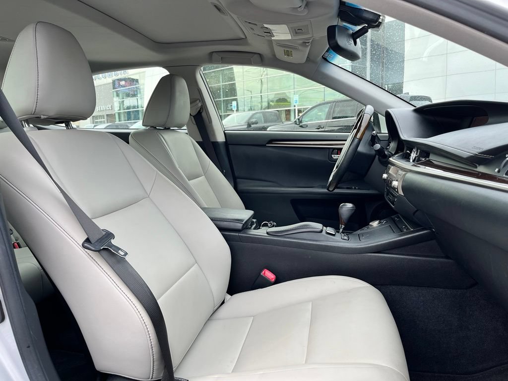 Used 2013 Lexus ES 350 w/ Premium Pkg FWD image 7
