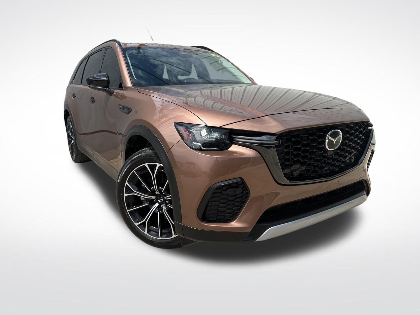 Certified 2025 MAZDA CX-70 Plug-In Hybrid w/ Premium Pkg AWD/4WD image 4