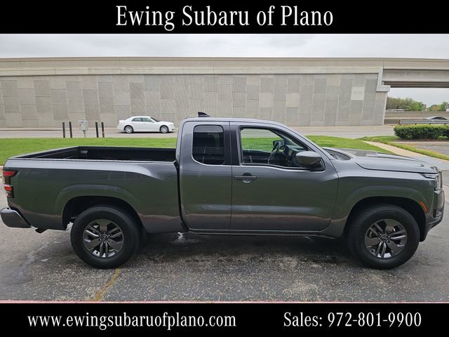 Used 2025 Nissan Frontier SV image 6