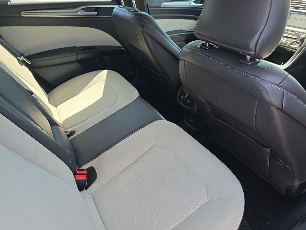 Used 2019 Ford Fusion SE w/ Equipment Group 151A image 15