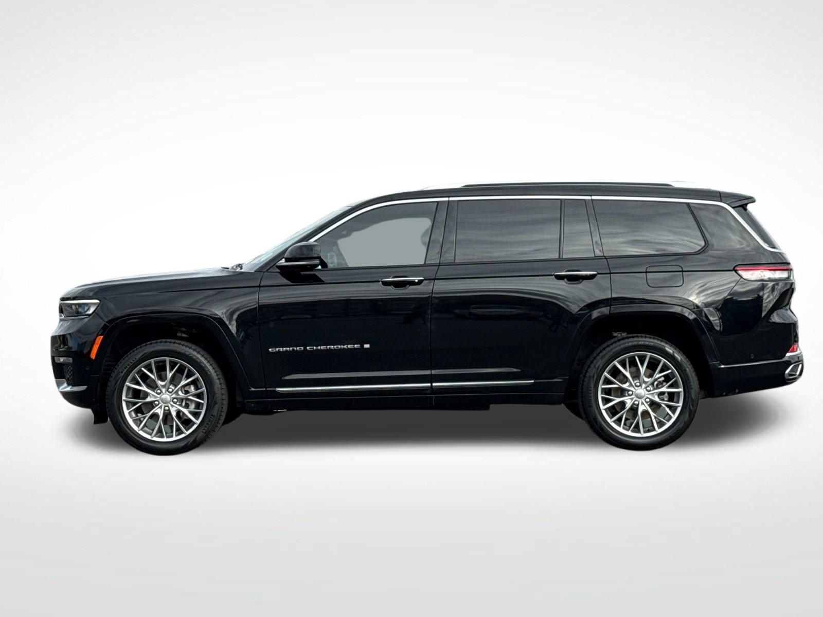 Used 2023 Jeep Grand Cherokee L Summit w/ Advanced Protech Group IV AWD/4WD image 7