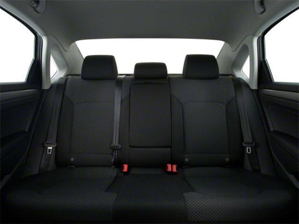 Used 2013 Volkswagen Passat 2.5 S FWD image 11