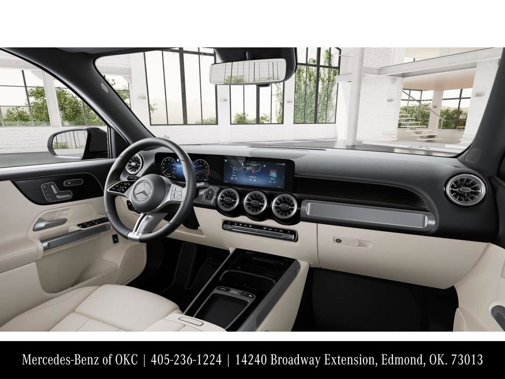 Used 2026 Mercedes-Benz GLB 250 4MATIC image 6