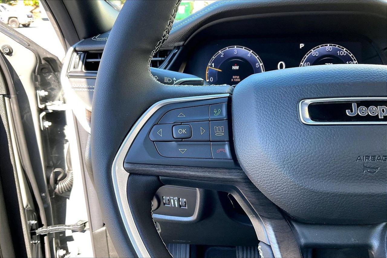 New 2027 Jeep Grand Cherokee Limited w/ Limited Altitude Package RWD image 27