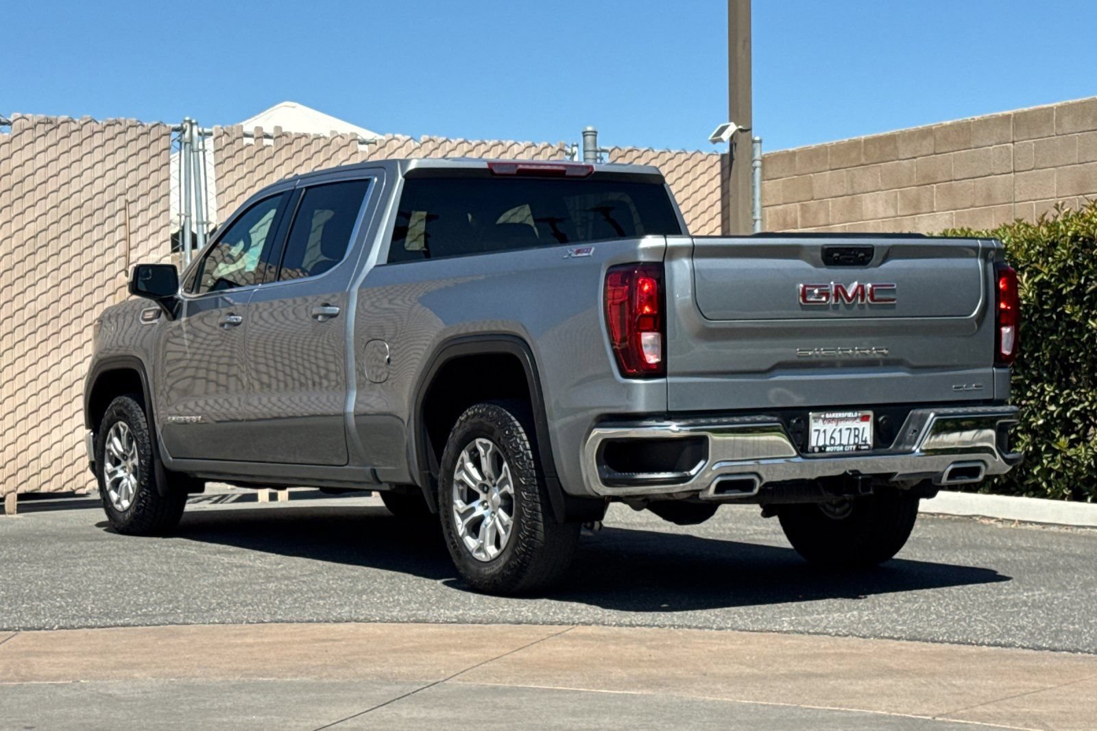 Certified 2024 GMC Sierra 1500 SLE w/ X31 Off-Road Package AWD/4WD image 6