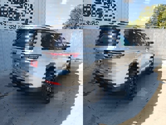 New 2025 Jeep Grand Cherokee L Limited w/ Luxury Tech Group II image 18