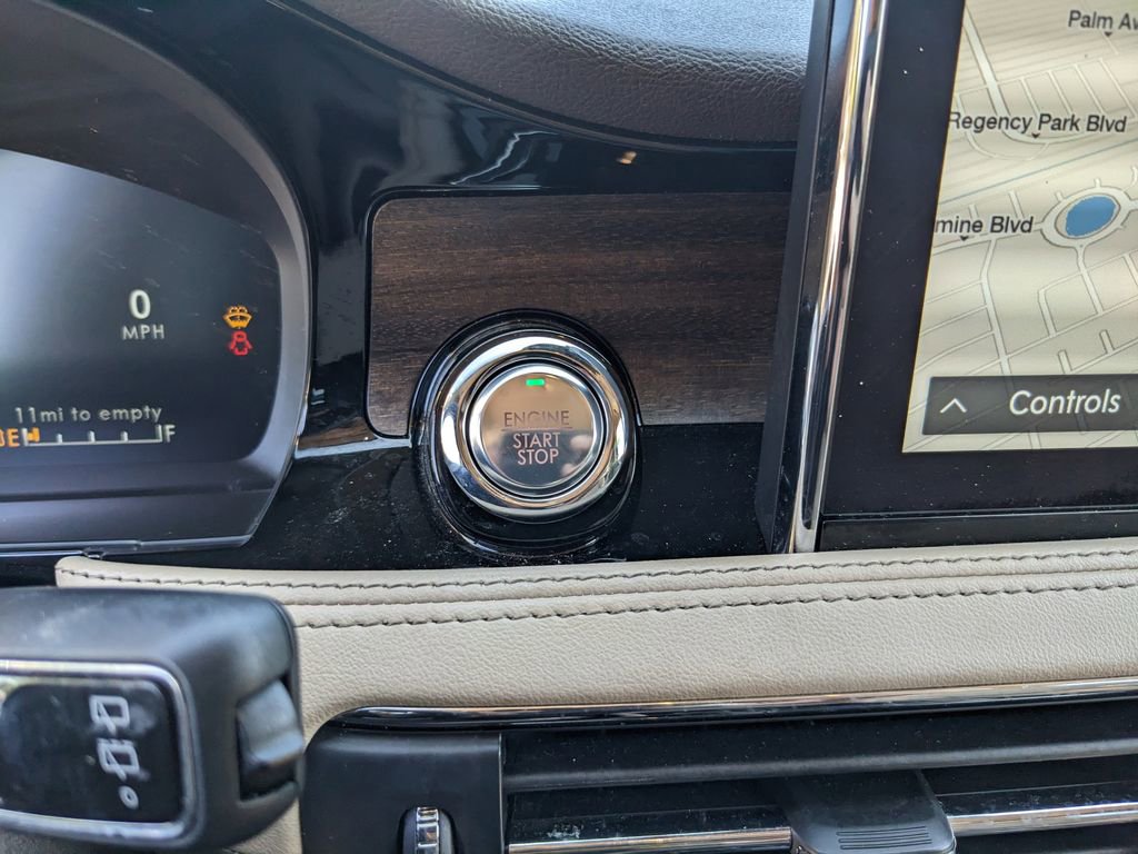 Used 2022 Lincoln Corsair Reserve w/ Elements Package image 25