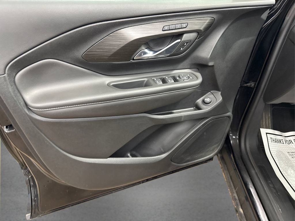 Used 2022 GMC Terrain SLT image 25
