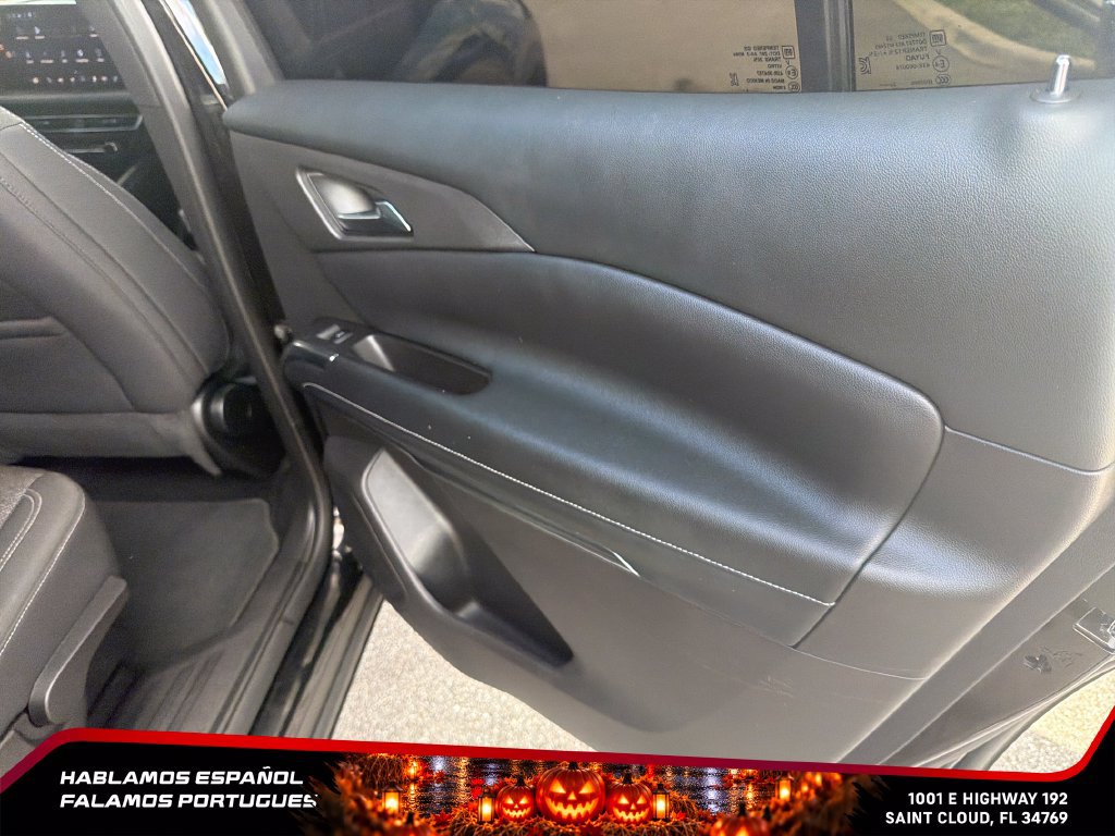 Used 2025 Chevrolet Traverse LT AWD/4WD image 24