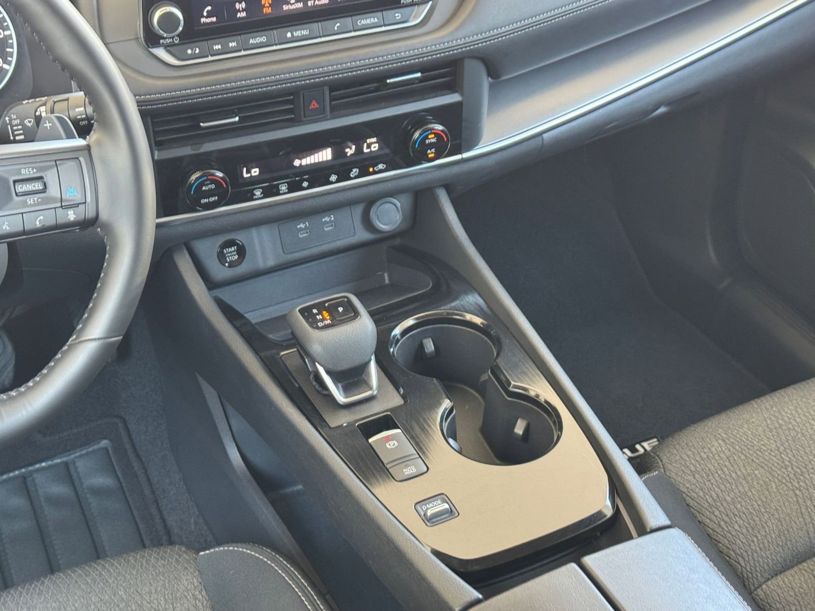 Used 2025 Nissan Rogue SV FWD image 43