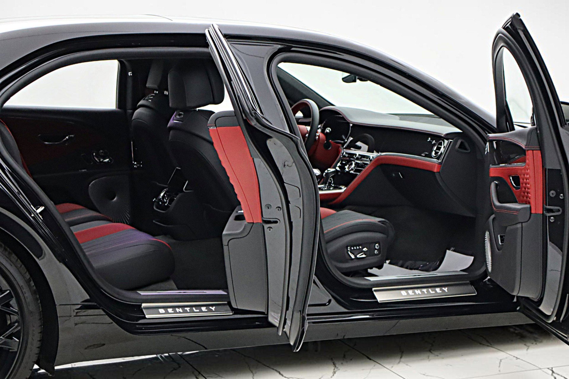 Certified 2023 Bentley Flying Spur S V8 AWD/4WD image 19