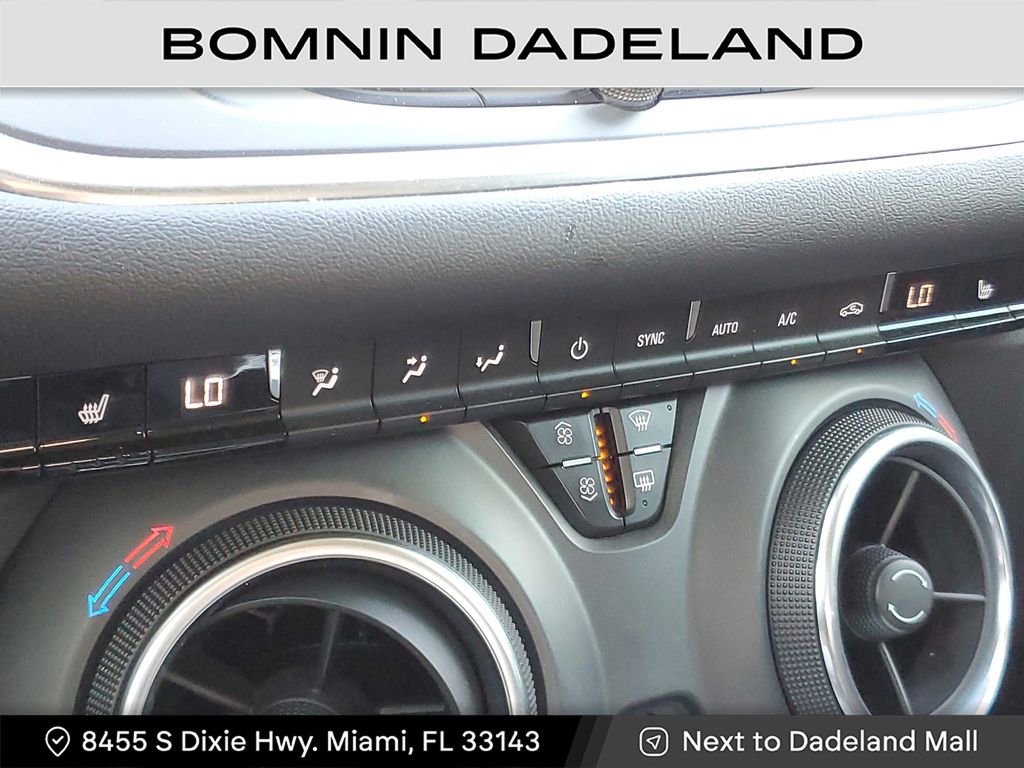 Used 2020 Chevrolet Blazer LT image 25