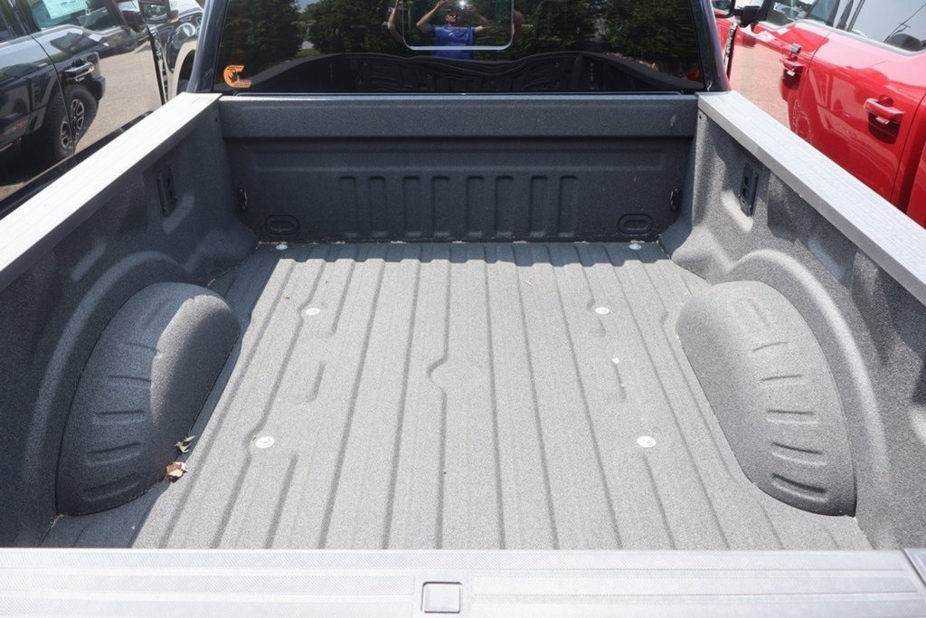 New 2025 Ford F350 Platinum w/ FX4 Off-Road Package image 35