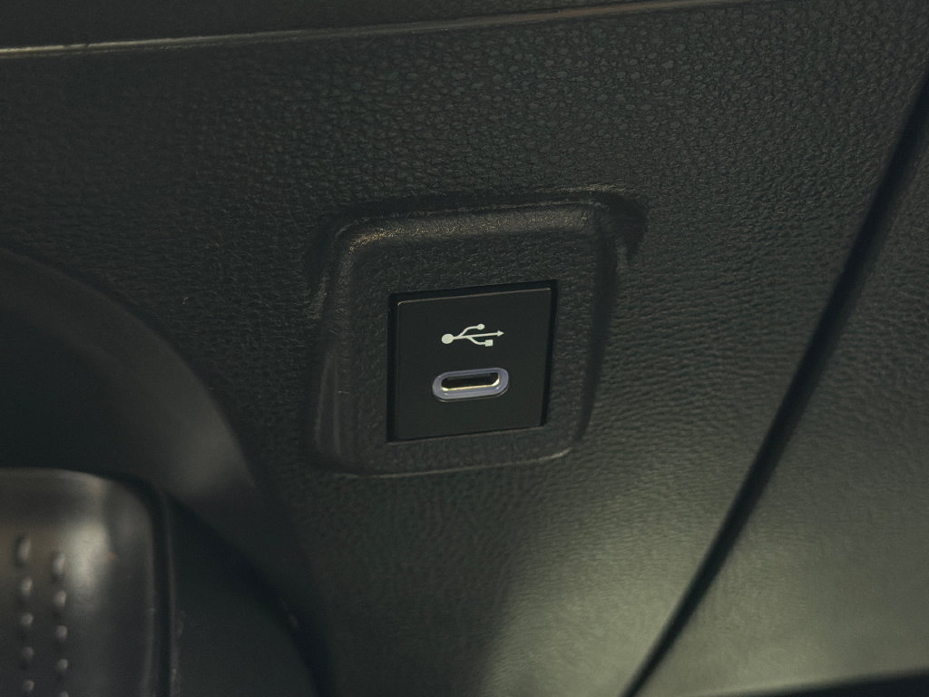 Used 2025 Toyota Corolla LE FWD image 30