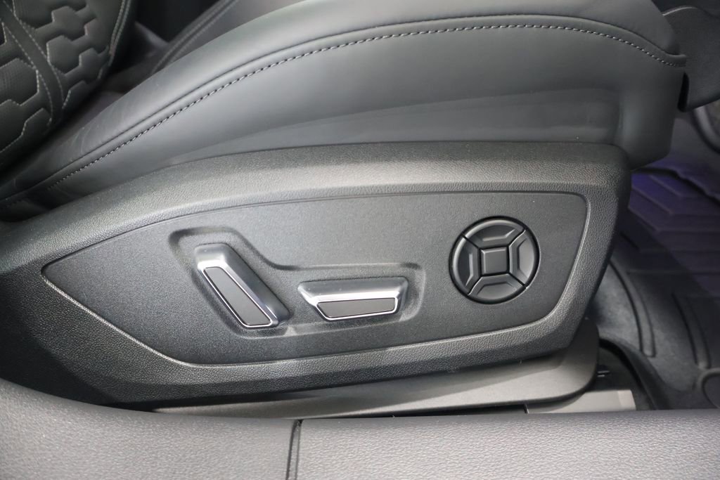 Certified 2022 Audi RS 6 image 22