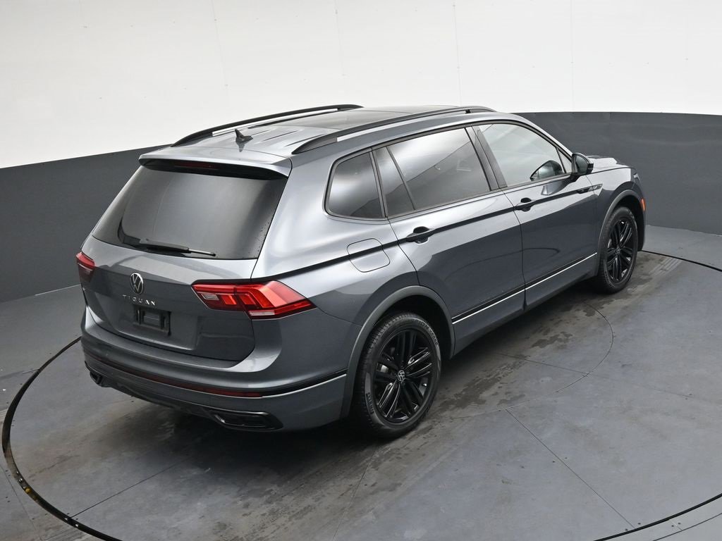 Used 2022 Volkswagen Tiguan SE R-Line image 26