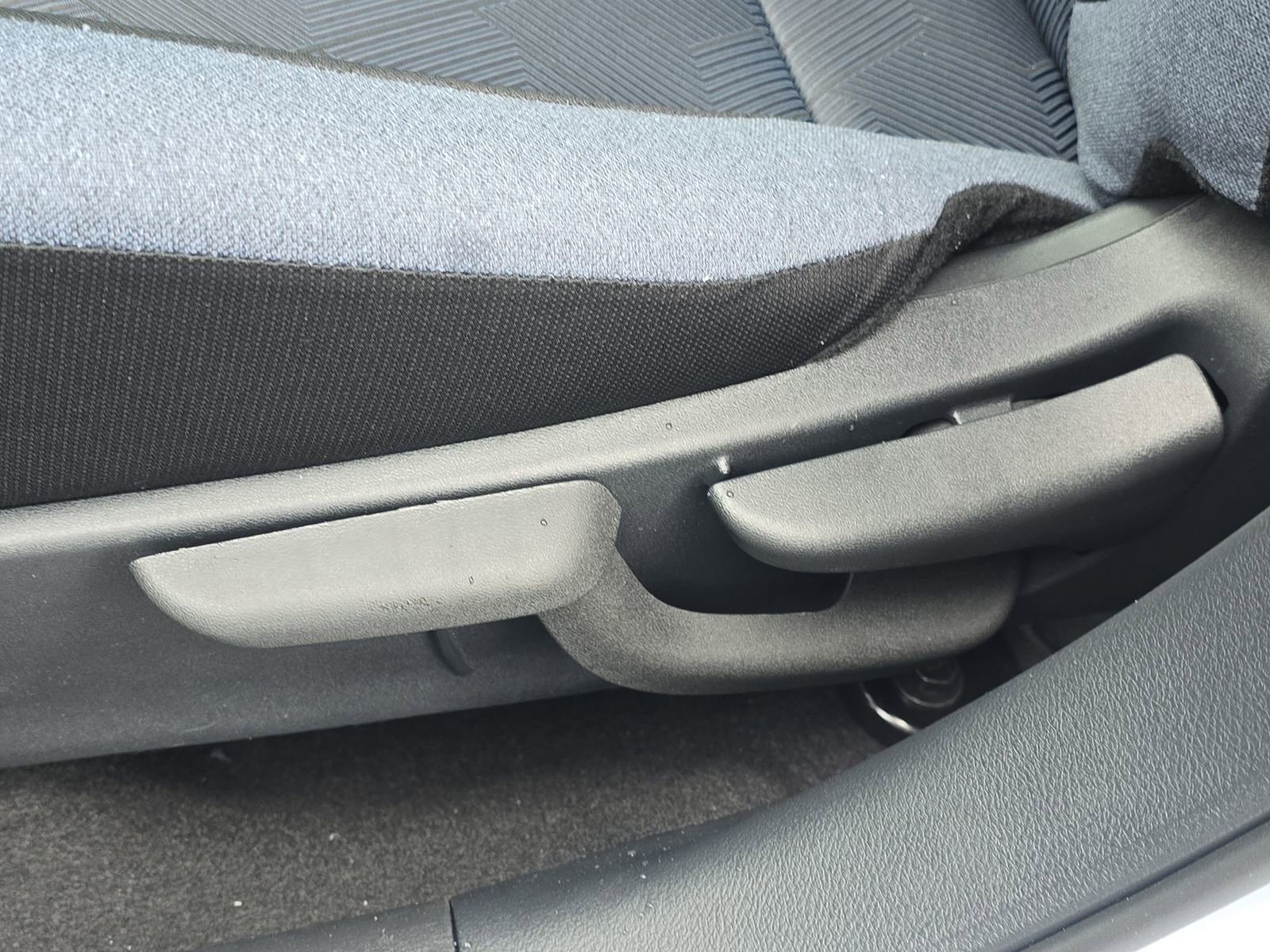 New 2025 Nissan Versa SV w/ Trunk Package image 13