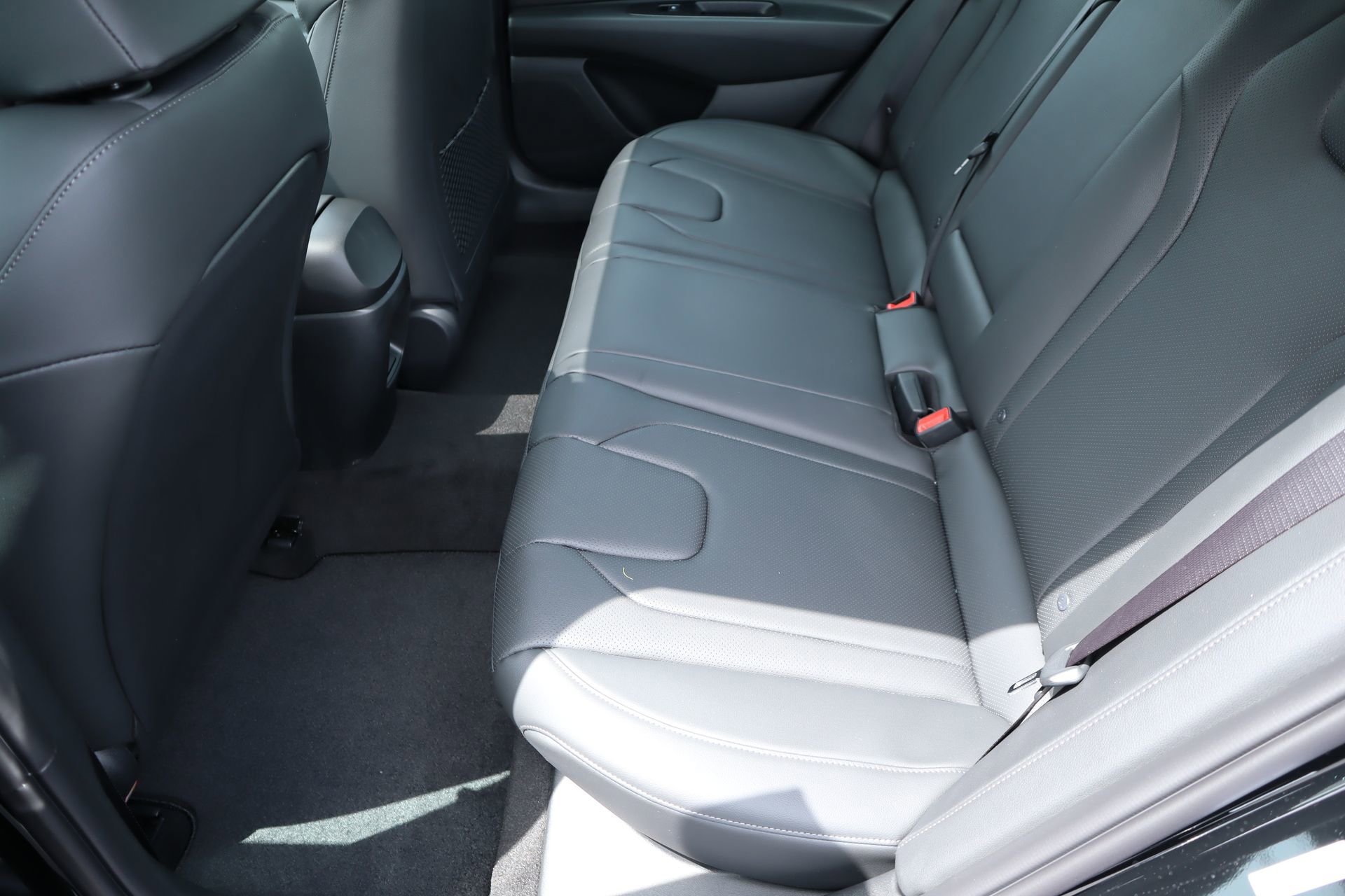 New 2026 Hyundai Elantra Limited FWD image 13