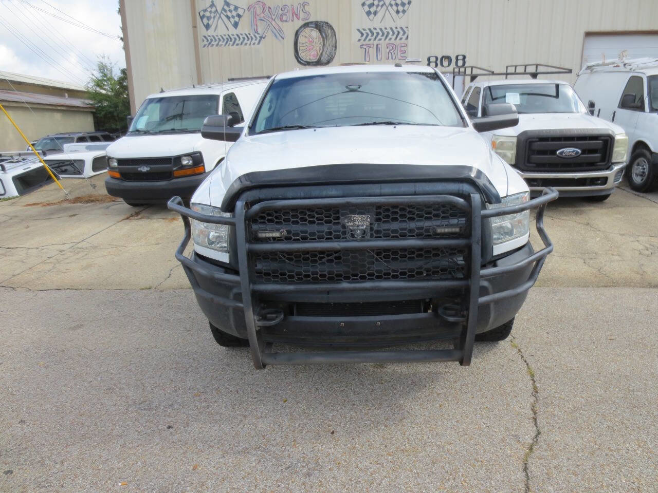 Used 2017 RAM 3500 Tradesman image 3