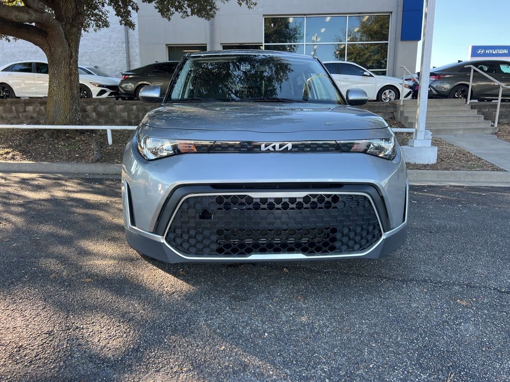 Used 2024 Kia Soul LX w/ Option Group 015 video 2