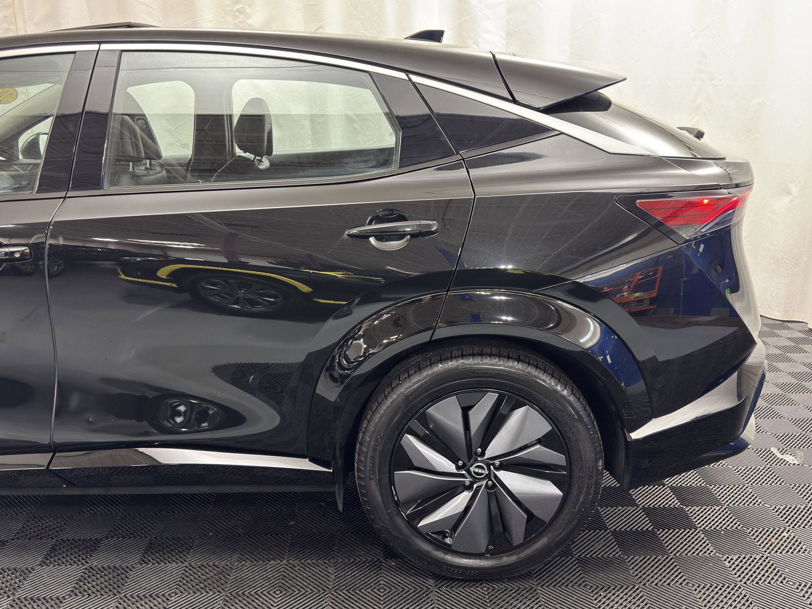 Used 2023 Nissan Ariya FWD image 3