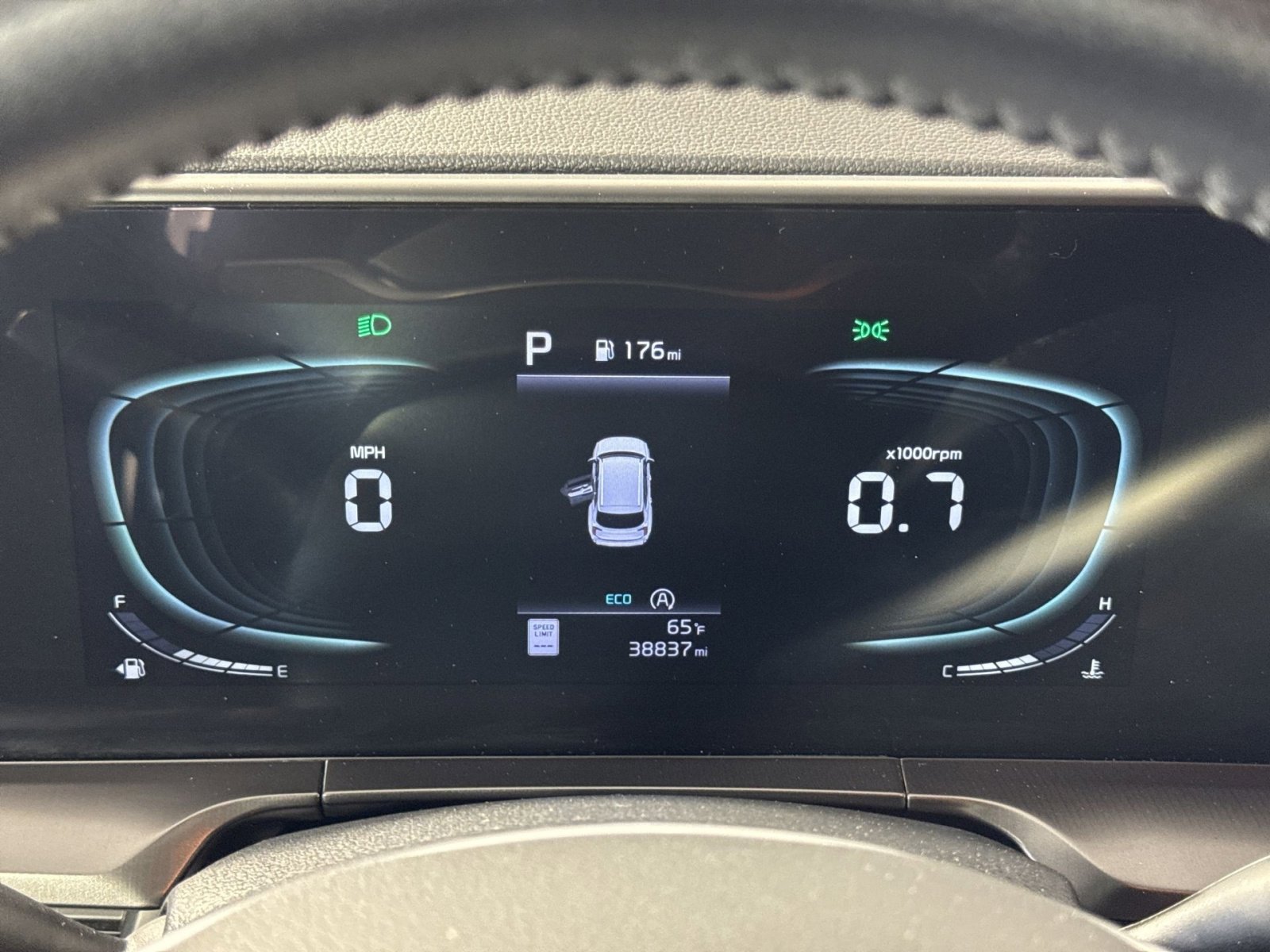 Used 2024 Kia Telluride LX image 17