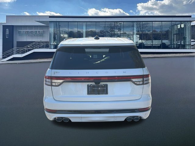 New 2027 Lincoln Aviator Reserve w/ Luxury Package RWD image 7