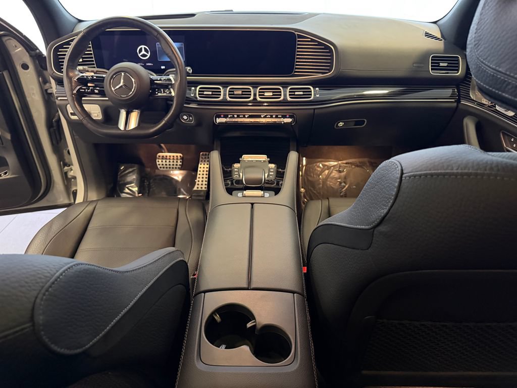 Used 2025 Mercedes-Benz GLS 450 4MATIC image 17