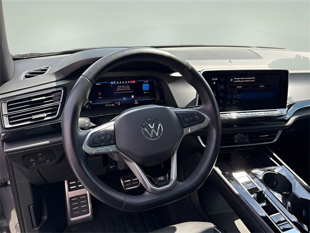 Used 2024 Volkswagen Atlas Cross Sport SEL Premium R-Line image 19