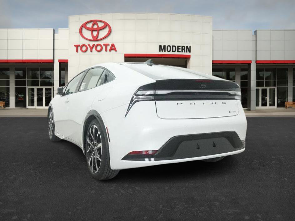 New 2026 Toyota Prius Plug-In Hybrid FWD image 15