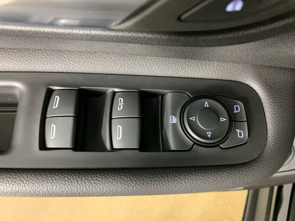 Used 2022 GMC Terrain Denali w/ Black Diamond Edition image 18