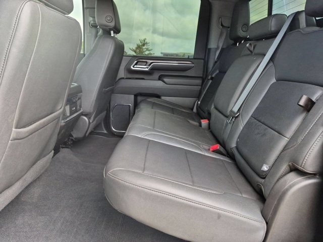 Used 2024 Chevrolet Silverado 2500 LTZ w/ LTZ Convenience Package AWD/4WD image 10