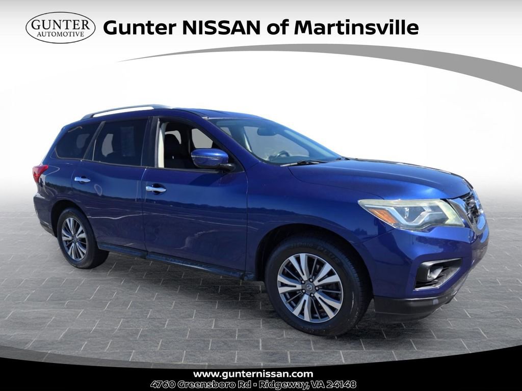 Used 2017 Nissan Pathfinder SV AWD/4WD image 1