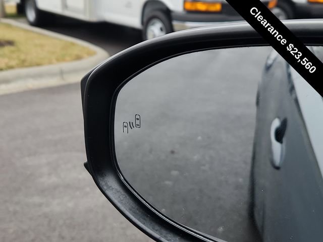 Used 2024 Toyota Prius LE image 33