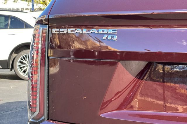 New 2025 Cadillac Escalade IQ Sport 1 w/ LPO, ONYX Package AWD/4WD image 28