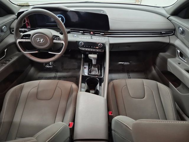 Used 2023 Hyundai Elantra SEL w/ Convenience Package image 7