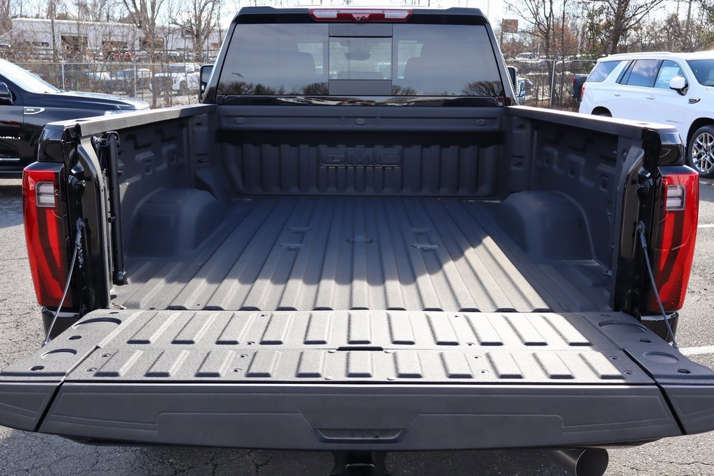 New 2025 GMC Sierra 2500 Denali w/ Denali Reserve Package image 8