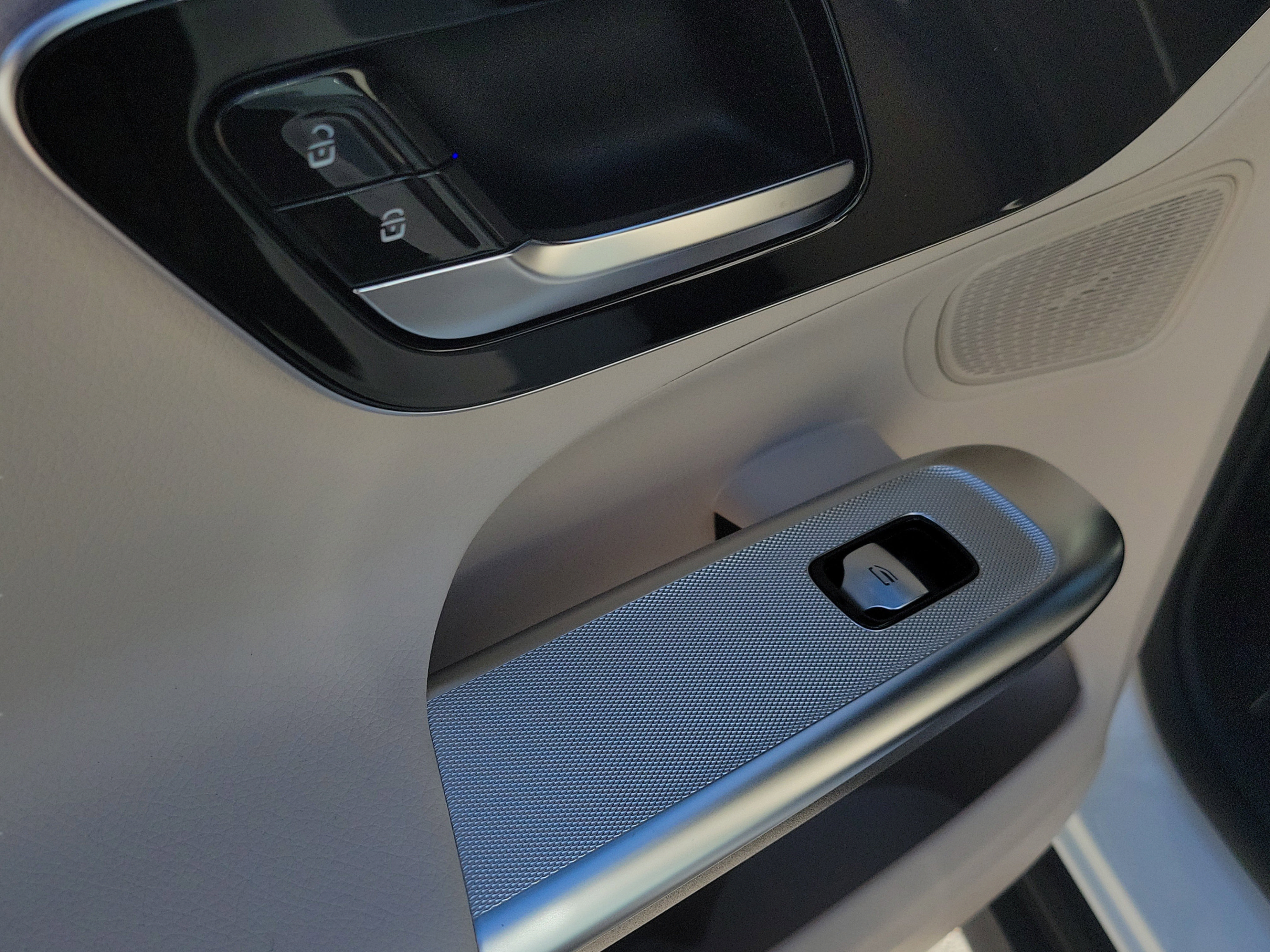 Certified 2026 Mercedes-Benz GLC 300 image 10