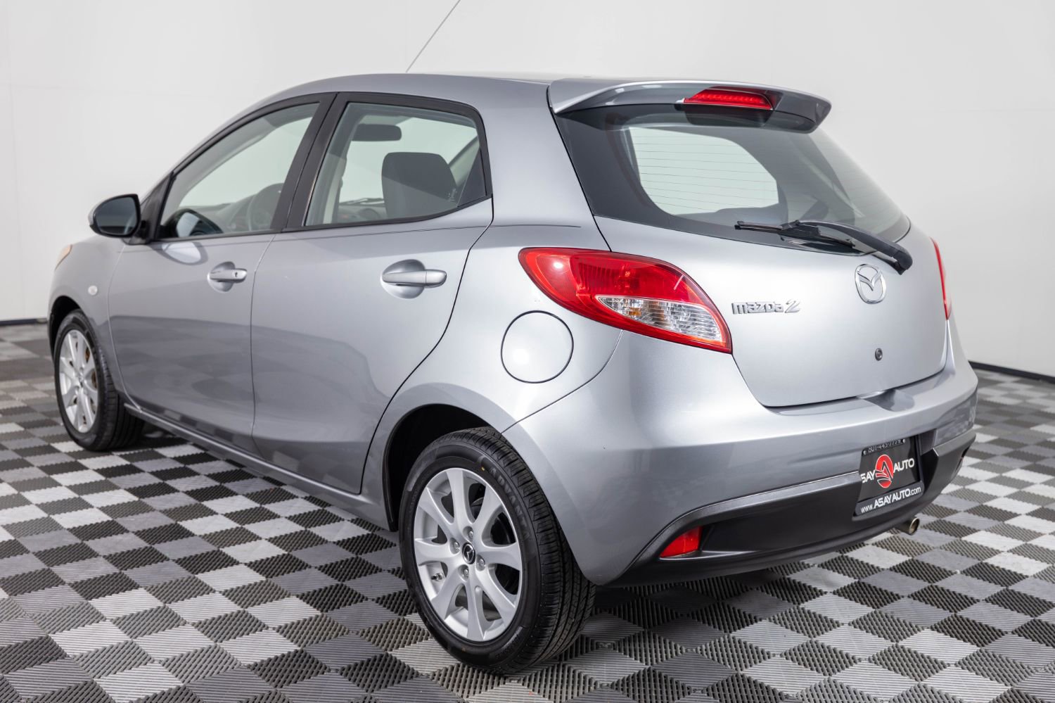 Used 2014 MAZDA MAZDA2 Touring image 4