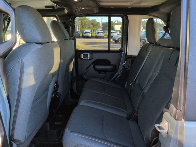 Used 2024 Jeep Wrangler Unlimited AWD/4WD image 13